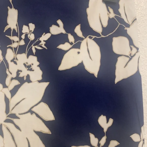 White House Black Market Blue & Black Hawaiian Floral Pencil Skirt Women's 00 - Picture 6 of 9